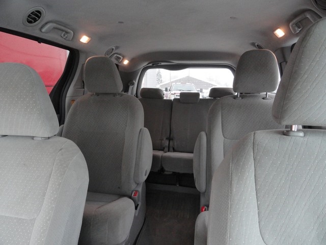 Toyota Sienna LE AWD 7-Passenger (Natl) 2019