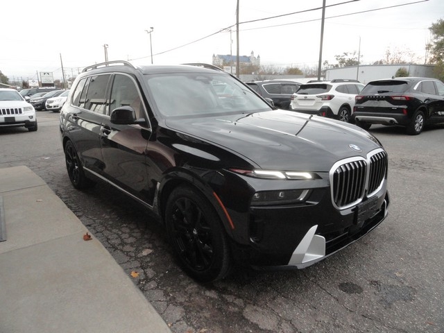 BMW X7 xDrive40i Sports Activity Vehicle 2023