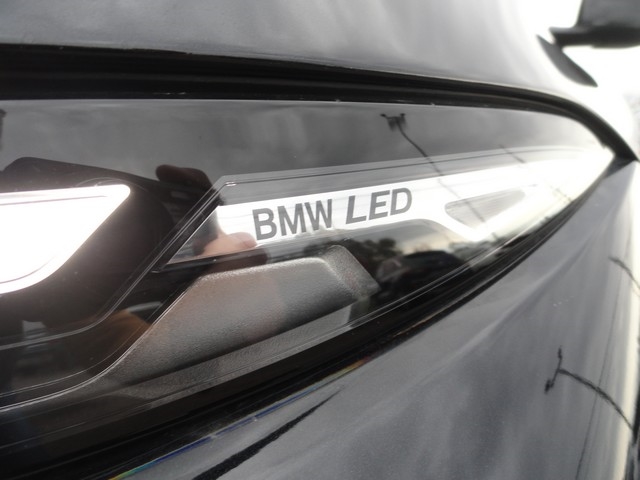 BMW X7 xDrive40i Sports Activity Vehicle 2023