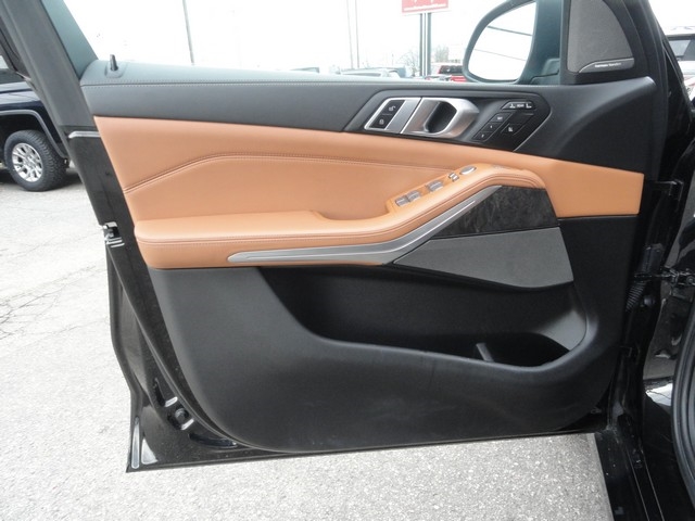 BMW X7 xDrive40i Sports Activity Vehicle 2023