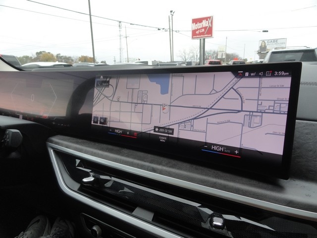 BMW X7 xDrive40i Sports Activity Vehicle 2023