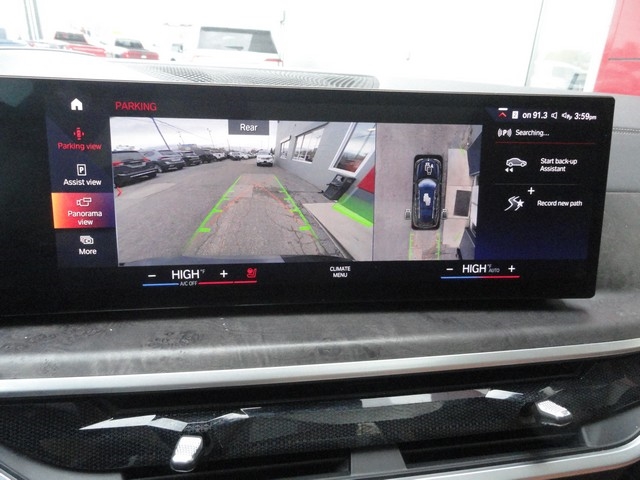 BMW X7 xDrive40i Sports Activity Vehicle 2023