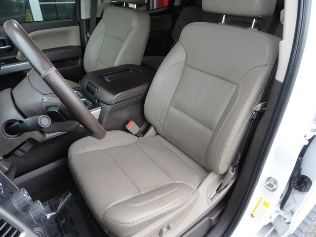 Chevrolet Silverado 1500 4WD Crew Cab 143.5" LTZ w/2LZ 2018