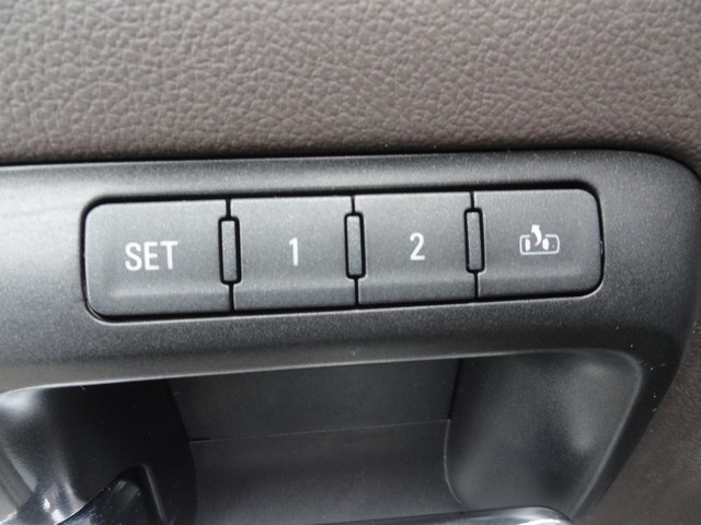 Chevrolet Silverado 1500 4WD Crew Cab 143.5" LTZ w/2LZ 2018