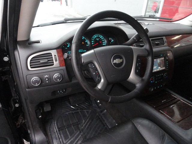 Chevrolet Suburban 4WD 4dr 1500 LTZ 2010