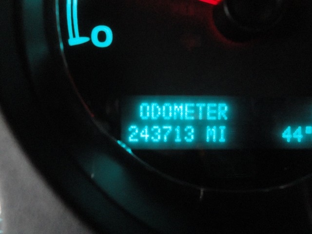 Chevrolet Suburban 4WD 4dr 1500 LTZ 2010