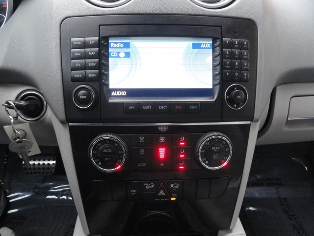 Mercedes-Benz M-Class 4MATIC 4dr 3.5L 2006