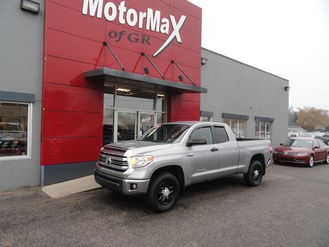 Toyota Tundra 4WD TRD Pro Double Cab 6.5' Bed 5.7L (Natl) 2017