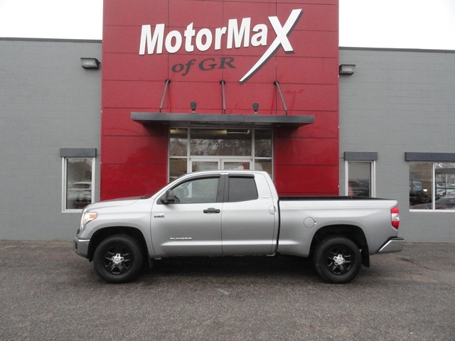 Toyota Tundra 4WD TRD Pro Double Cab 6.5' Bed 5.7L (Natl) 2017