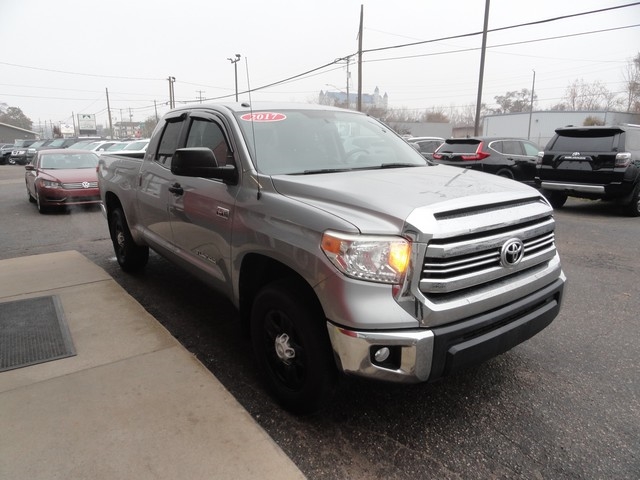 Toyota Tundra 4WD TRD Pro Double Cab 6.5' Bed 5.7L (Natl) 2017