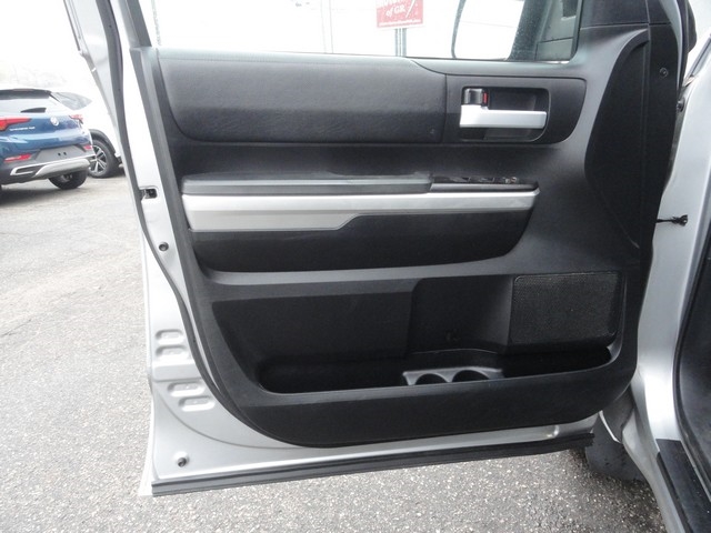 Toyota Tundra 4WD TRD Pro Double Cab 6.5' Bed 5.7L (Natl) 2017