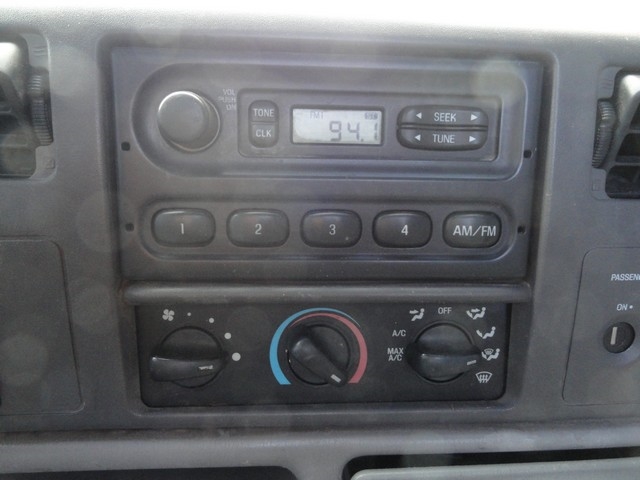 Ford Super Duty F-250 Reg Cab 137" Lariat 4WD 2000