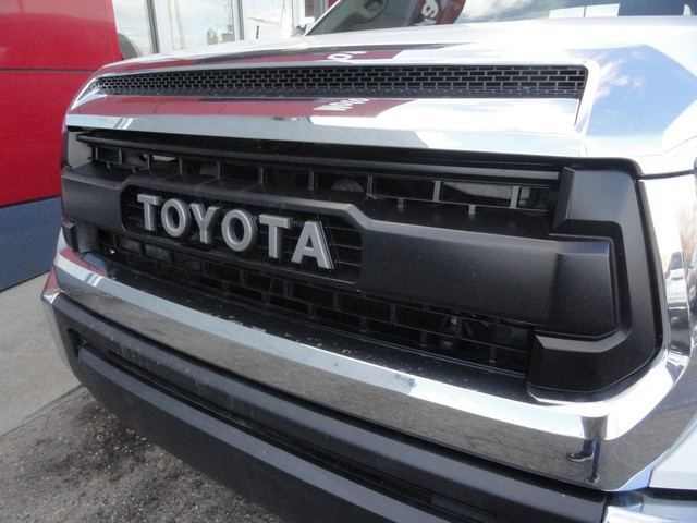 Toyota Tundra 4WD Truck CrewMax 5.7L V8 6-Spd AT TRD Pro (Natl) 2016
