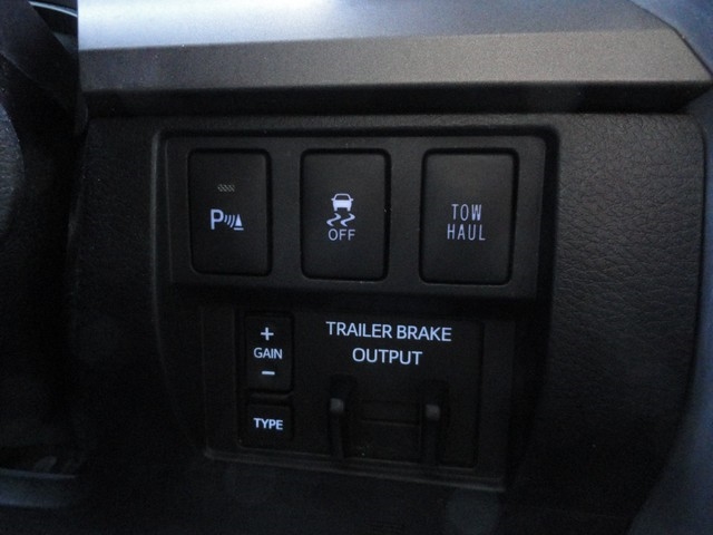 Toyota Tundra 4WD Truck CrewMax 5.7L V8 6-Spd AT TRD Pro (Natl) 2016