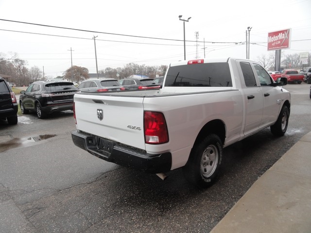 RAM 1500 Classic Tradesman 4x4 Quad Cab 6'4" Box 2022