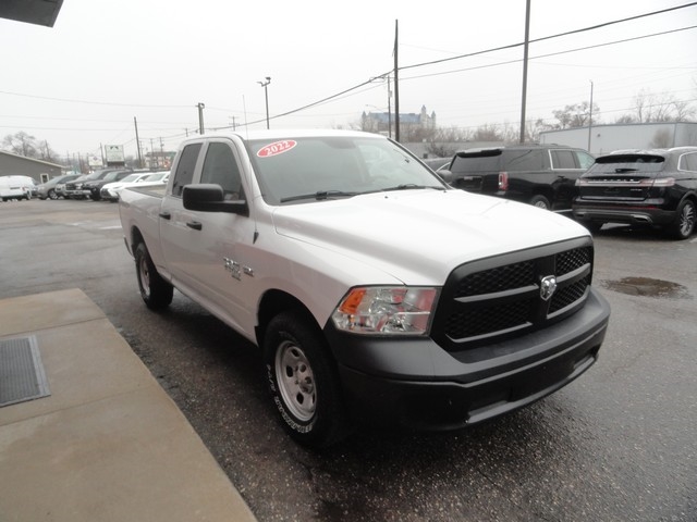 RAM 1500 Classic Tradesman 4x4 Quad Cab 6'4" Box 2022
