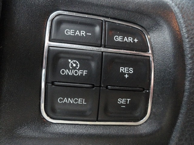 RAM 1500 Classic Tradesman 4x4 Quad Cab 6'4" Box 2022