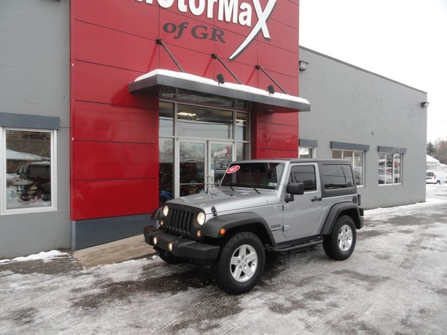 2015 Jeep Wrangler Sport's photo