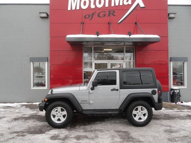 Jeep Wrangler 4WD 2dr Sport 2015