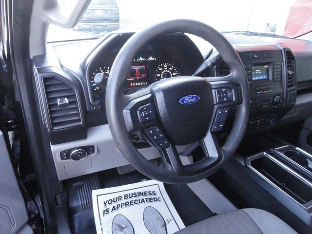 Ford 150 Platinum 4WD SuperCrew 5.5' Box 2017