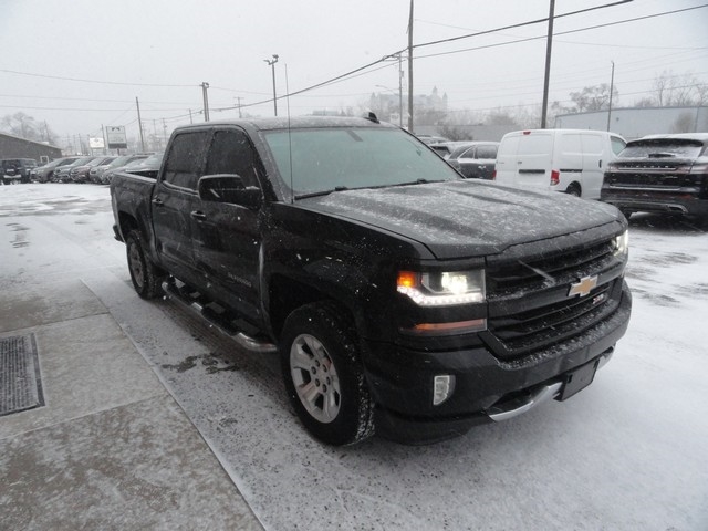 Chevrolet Silverado 1500 4WD Crew Cab 143.5" LT w/2LT 2017