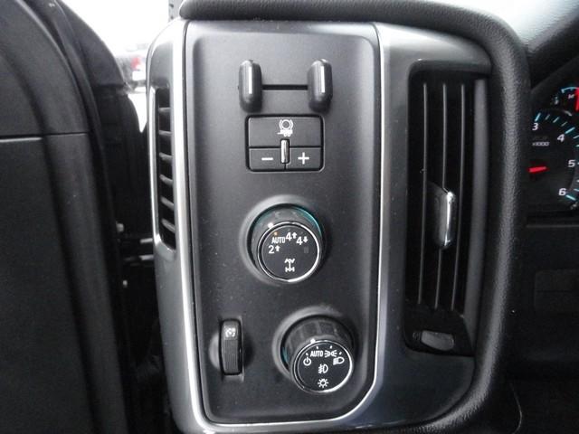 Chevrolet Silverado 1500 4WD Crew Cab 143.5" LT w/2LT 2017