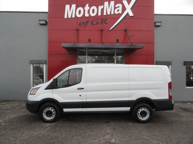 Ford Transit Van T-250 130" Low Rf 9000 GVWR Swing-Out RH Dr 2019