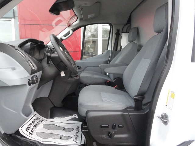 Ford Transit Van T-250 130" Low Rf 9000 GVWR Swing-Out RH Dr 2019