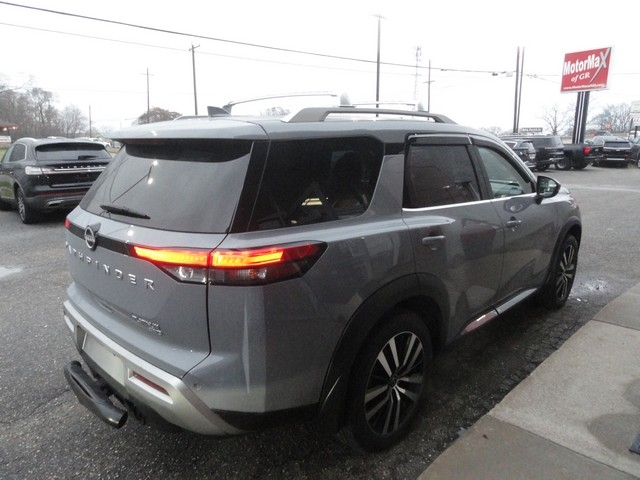 Nissan Pathfinder Platinum 4WD 2023