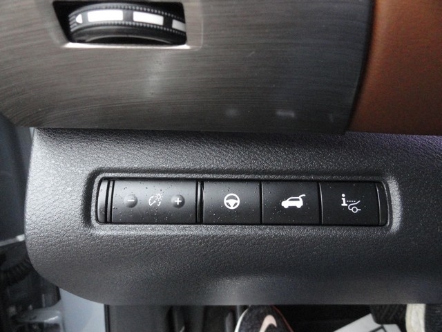 Nissan Pathfinder Platinum 4WD 2023