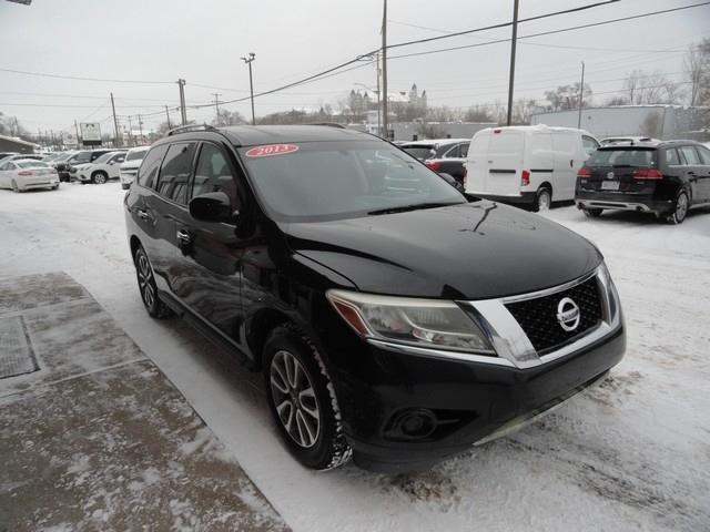 Nissan Pathfinder 4WD 4dr SV 2013