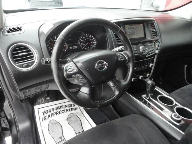 Nissan Pathfinder 4WD 4dr SV 2013