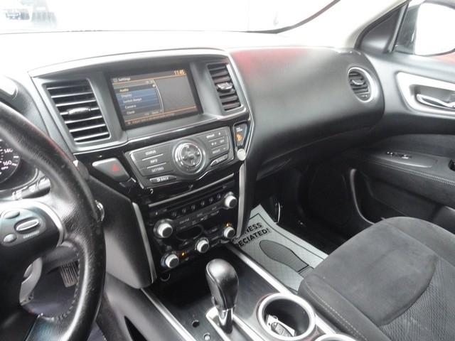 Nissan Pathfinder 4WD 4dr SV 2013