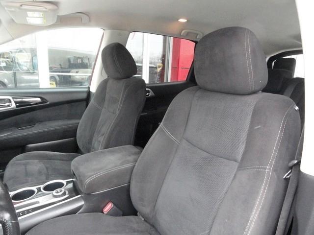 Nissan Pathfinder 4WD 4dr SV 2013