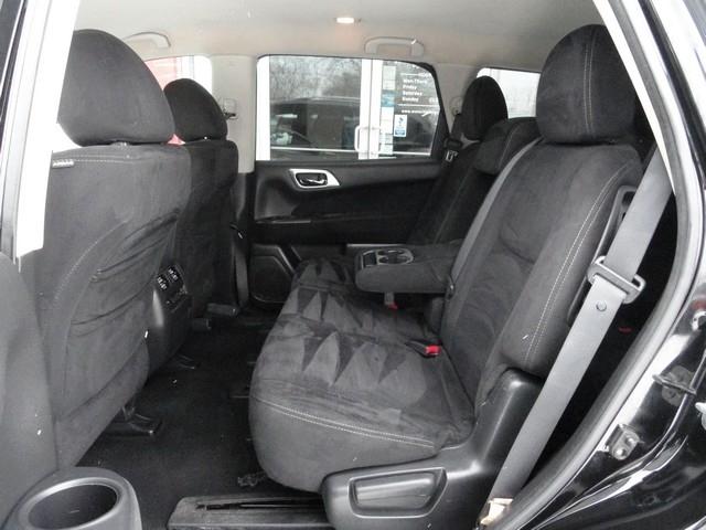 Nissan Pathfinder 4WD 4dr SV 2013