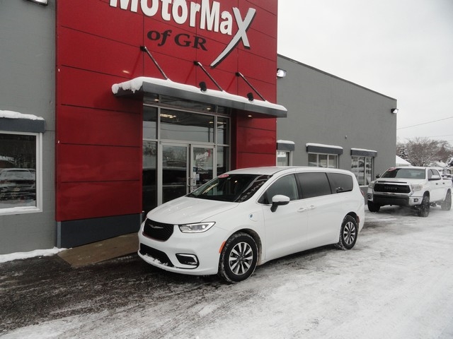 Chrysler Pacifica Hybrid Touring L FWD 2023