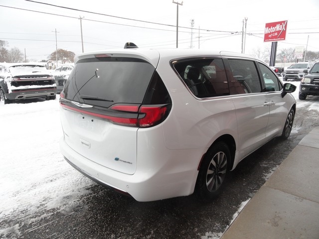 Chrysler Pacifica Hybrid Touring L FWD 2023