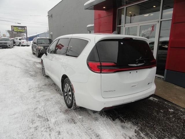 Chrysler Pacifica Hybrid Touring L FWD 2023