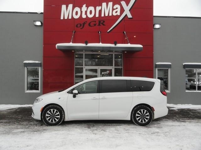 Chrysler Pacifica Hybrid Touring L FWD 2023