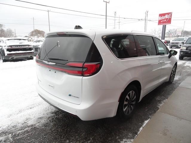 Chrysler Pacifica Hybrid Touring L FWD 2023