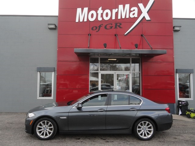 BMW 5 Series 4dr Sdn 535i xDrive AWD 2015