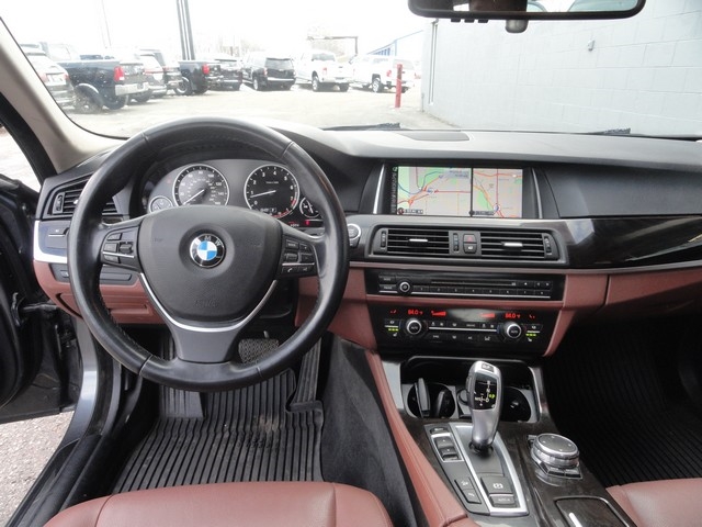 BMW 5 Series 4dr Sdn 535i xDrive AWD 2015