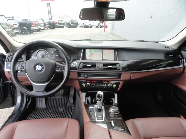 BMW 5 Series 4dr Sdn 535i xDrive AWD 2015