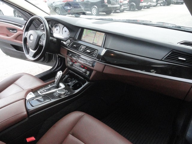 BMW 5 Series 4dr Sdn 535i xDrive AWD 2015