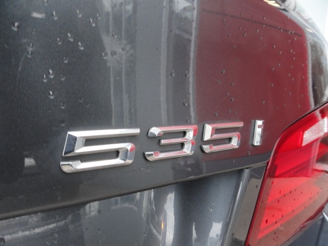 BMW 5 Series 4dr Sdn 535i xDrive AWD 2015