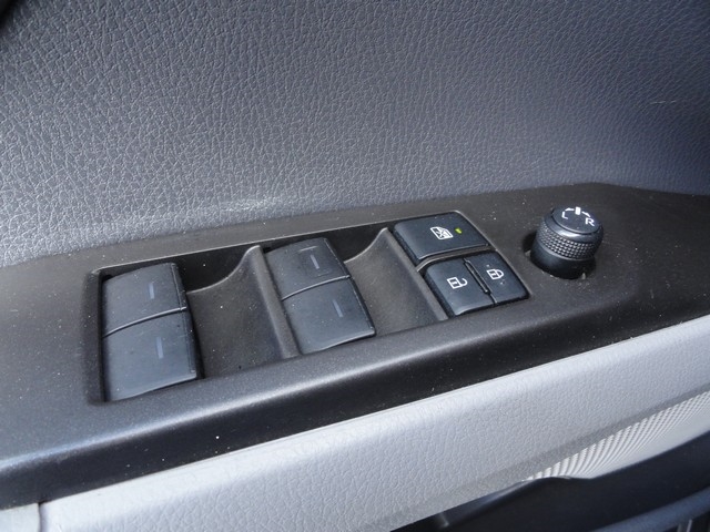 Toyota Camry SE Auto (Natl) 2021