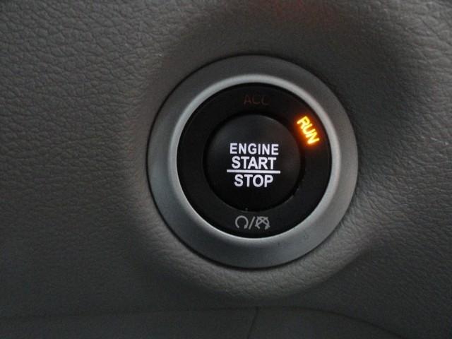 Chrysler Voyager LX FWD 2023