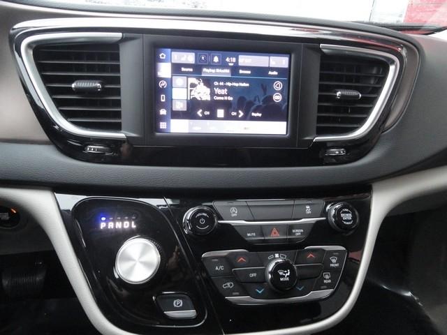 Chrysler Voyager LX FWD 2023