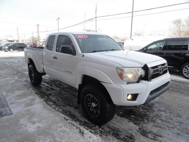 Toyota Tacoma 4WD Access Cab V6 MT (Natl) 2013