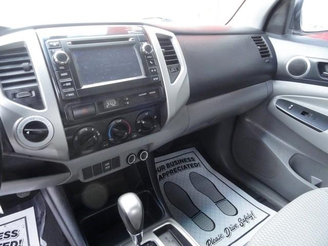 Toyota Tacoma 4WD Access Cab V6 MT (Natl) 2013